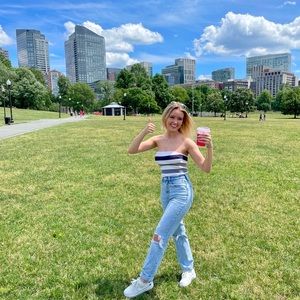 Meet your Posher, Briana